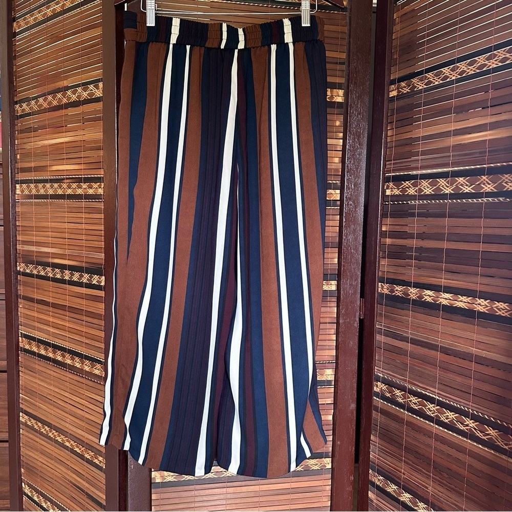 🌟3/$20🌟 Cynthia Rowley Womens 10 Wide Leg Crop Pants Striped Pull-On Pant - Picture 2 of 6